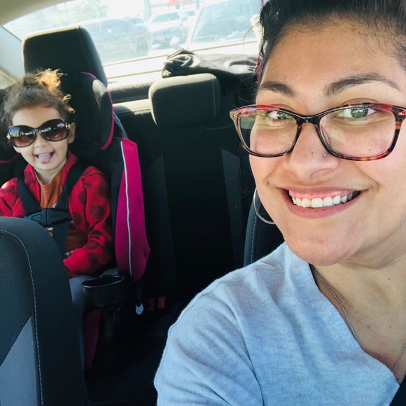 Meet your Posher, Samantha - Picture 4 of 5